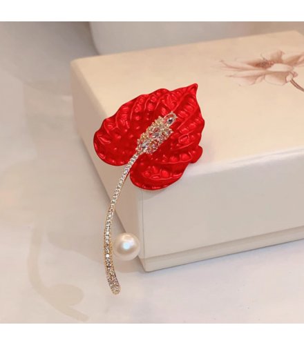 XSB152 - Red Lotus Leaf Saree Brooch